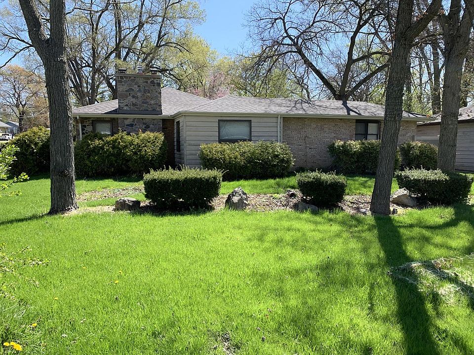 1st image of 25570 W Oakland Dr