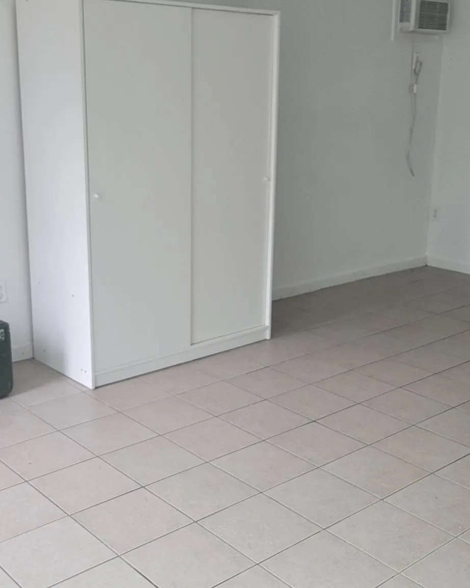 Studio, 400 sqft, $1,150 — Photo 2