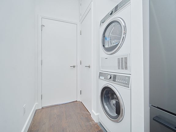 4th image of 519 E 6th St #10A