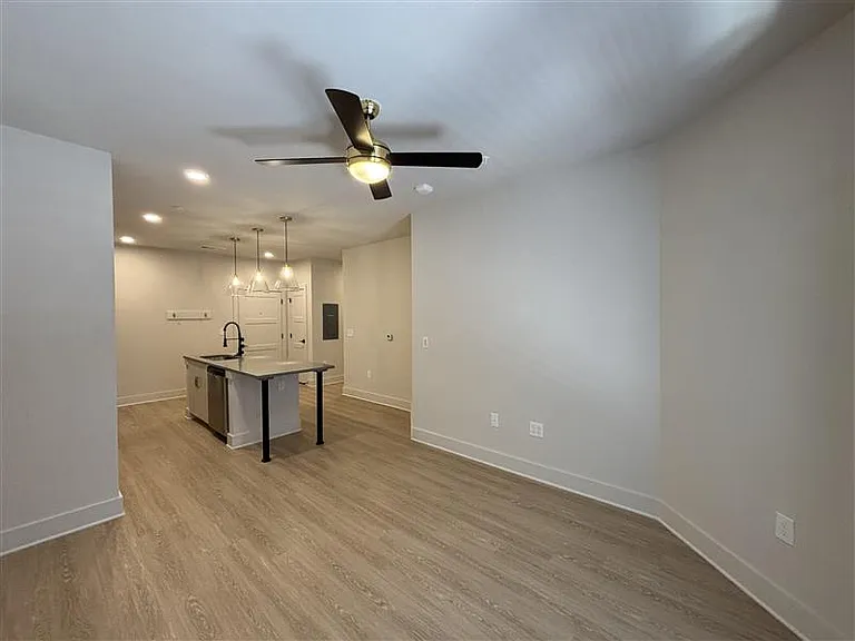 District on the Etowah Apartments — Photo 671