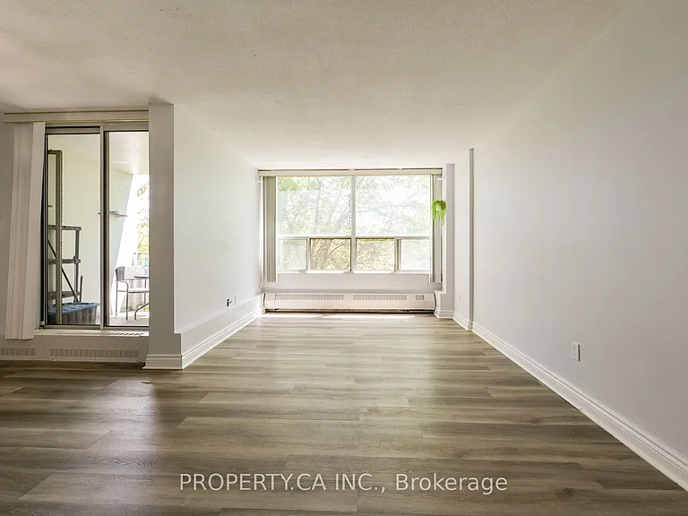 60 Pavane Linkway #207 — Photo 4