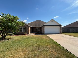 601 Lasso Ln, Centerton, AR 72719