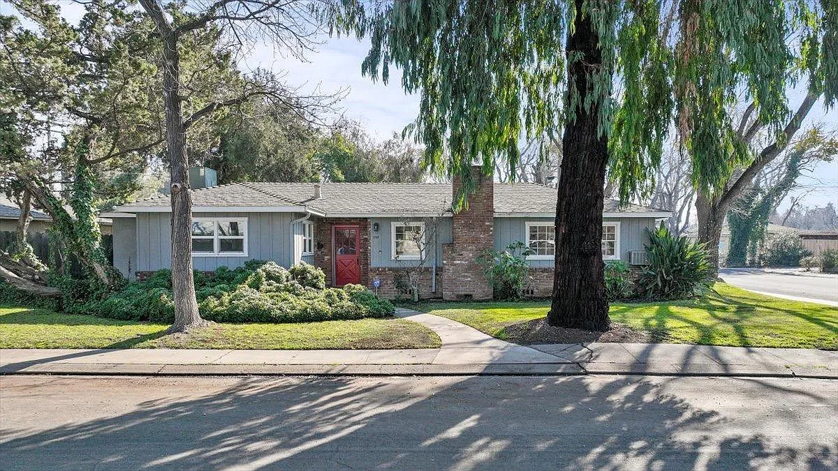 1302 Del Rey Ave photo 1