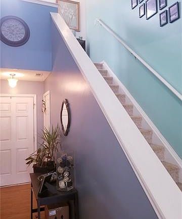 3rd image of 4433 Devonhill Ln