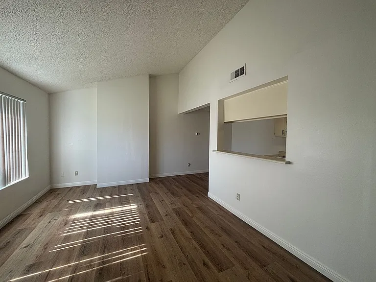 43941 18th St E — Photo 6