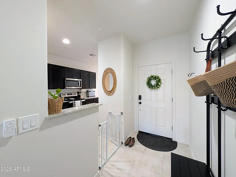 24458 W Verlea Dr — Photo 10