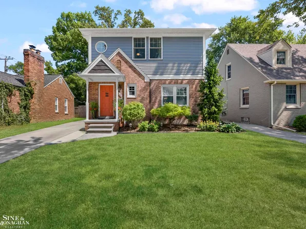 1648 Hampton Rd, Grosse Pointe Woods, MI 48236