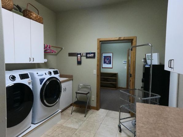 1115 SE Clark Dr, Madras, OR 97741