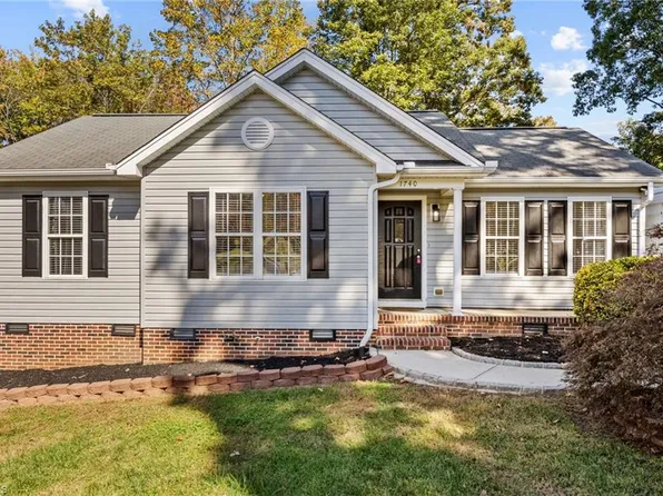 1740 Pine Knoll Ct, Asheboro, NC 27203