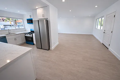 324 S Kenmore Ave #6 Photo 1