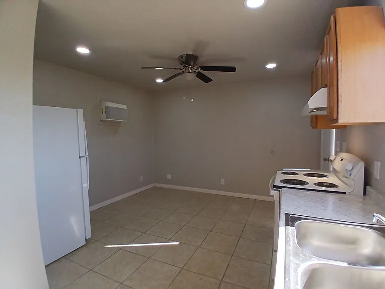 357 W Magnolia St — Photo 1