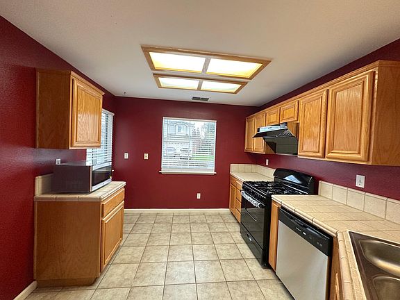 5th image of 3787 Bridlewood Cir