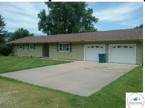 110 W Grand St, La Monte, MO 65337