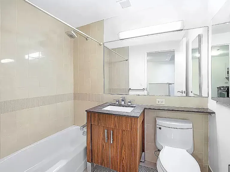 31 W 17th St #7 — Photo 7