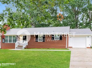 2997 Avalee St, Walkertown, NC 27051