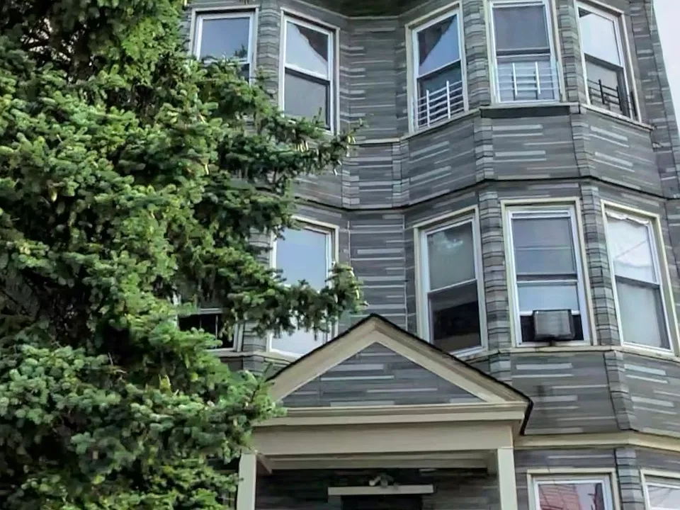 167 Clendenny Ave #303