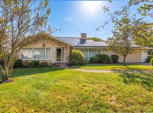 131 Valley Rd, Somerset, MA 02726