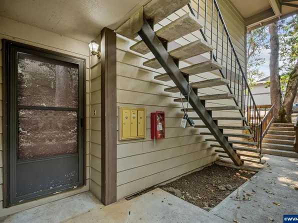 405 Madrona Ave SE APT 1, Salem, OR 97302