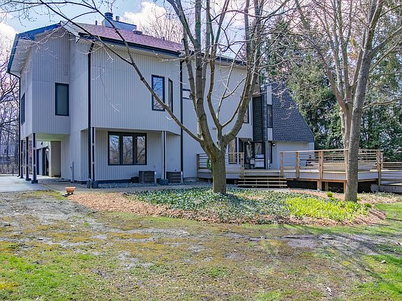 3rd image of 21924 W Brentwood Ln