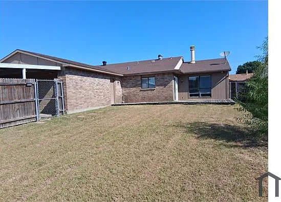 3 bed, 1600 sqft, $1,750 — Photo 3