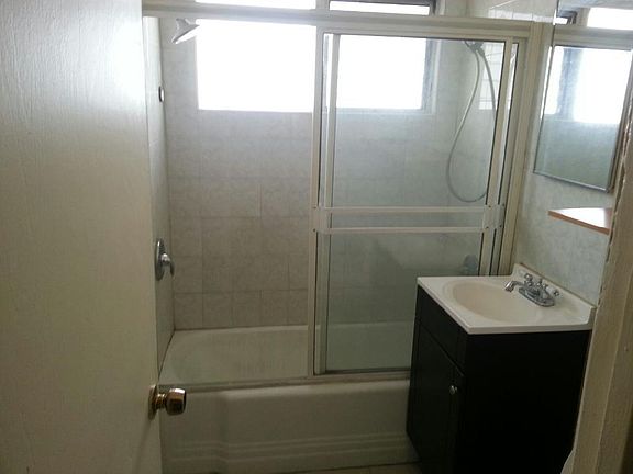 4th image of 2745 S Fremont Ave APT 6