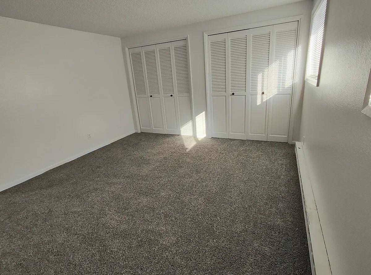 Master Bedroom - 4807 Chinook Ct SE