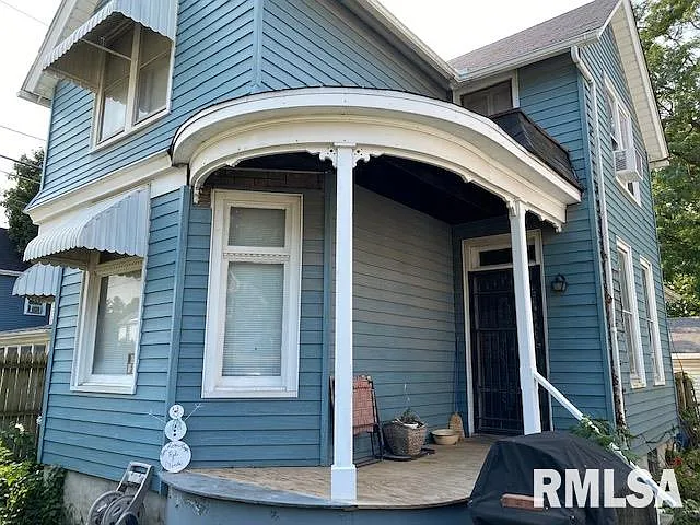 1518 Gaines St photo 1
