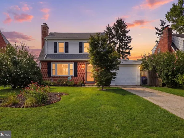 1952 Bannister St, York, PA 17404