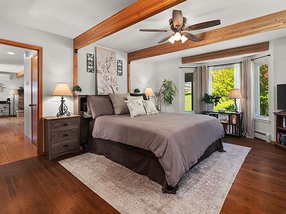 4th image of 1690 Kestrel Ln