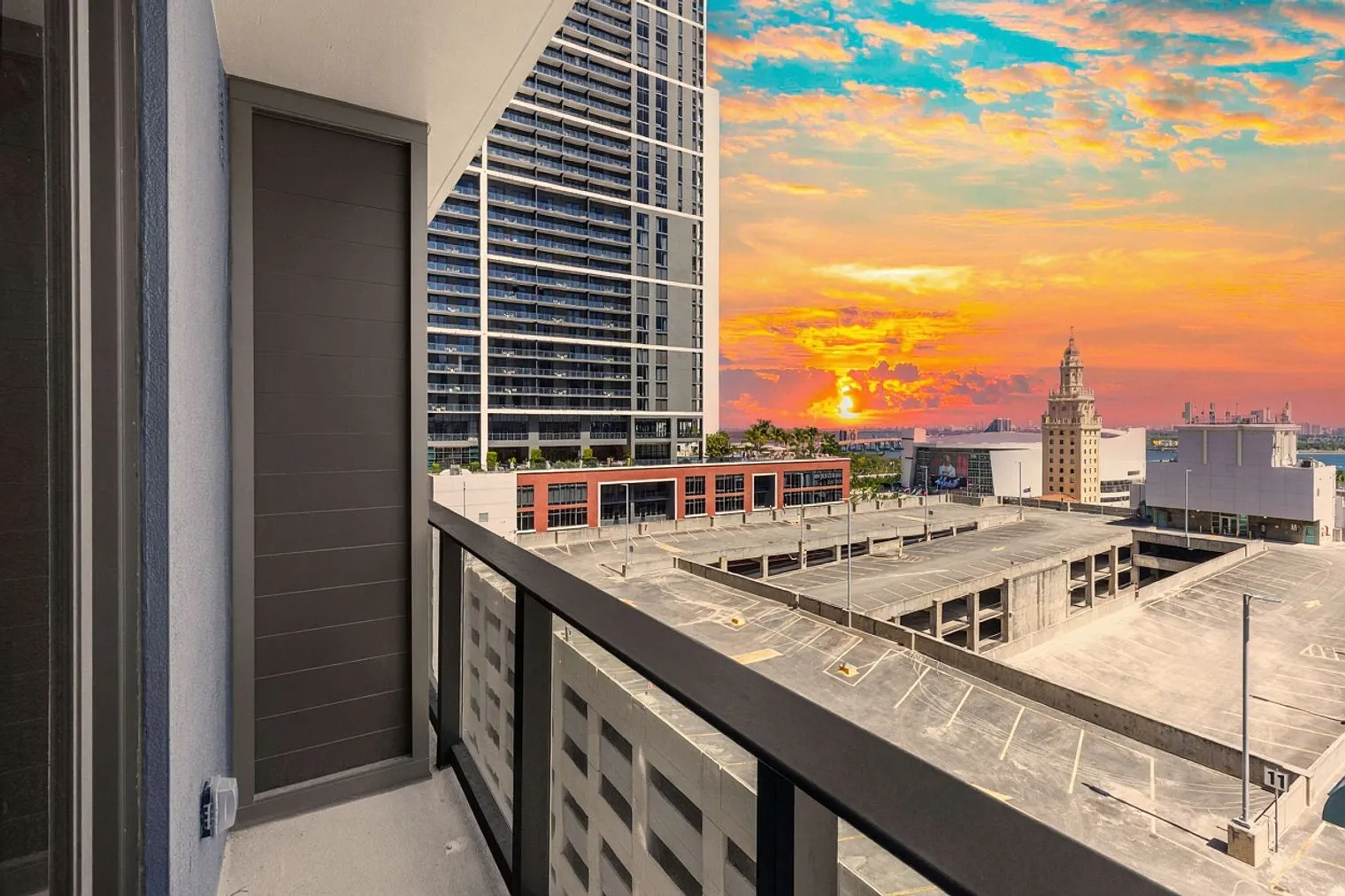 Studio, 1.0 bath, 495 sqft, $2,488 — Photo 2