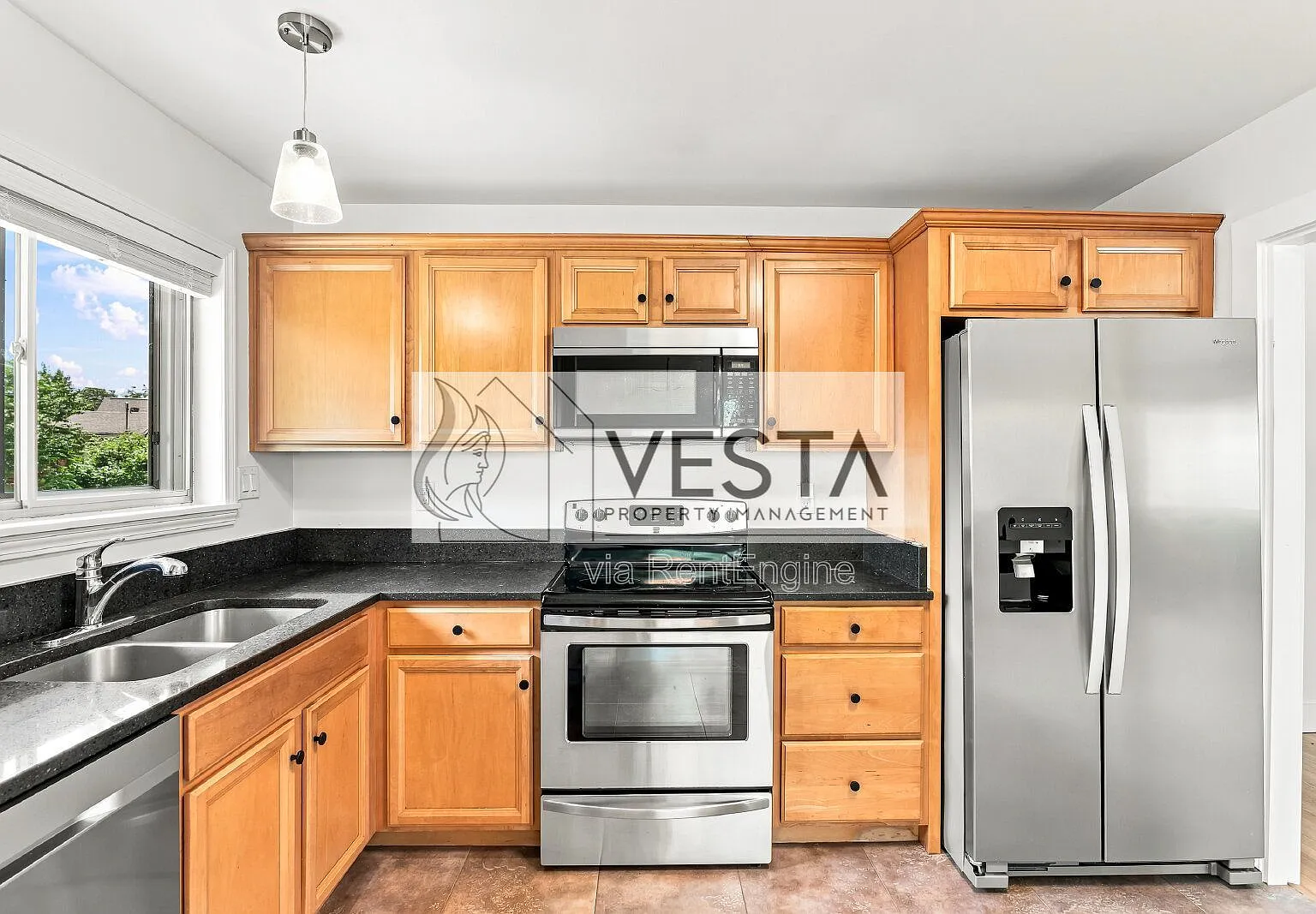 3 bed, 2.0 bath, 1257 sqft, $2,800 — Photo 3