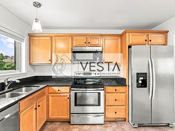 3rd image of 149 Oakdale Rd