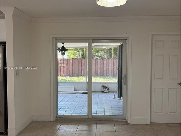3rd image of 5122 SW 92nd Ter #5122