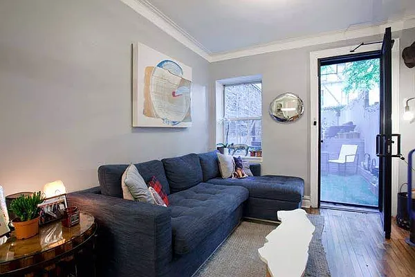 Rented by Metropolitan Equities | media 1