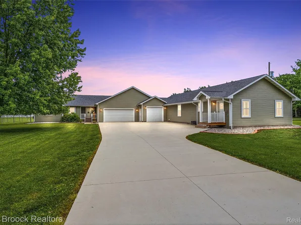 2566 N Five Mile Rd, Midland, MI 48642