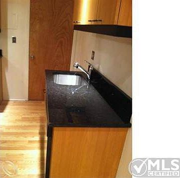 Kitchen 2.jpg