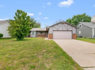 6707 E Pepperwood Ct, Wichita, KS 67226