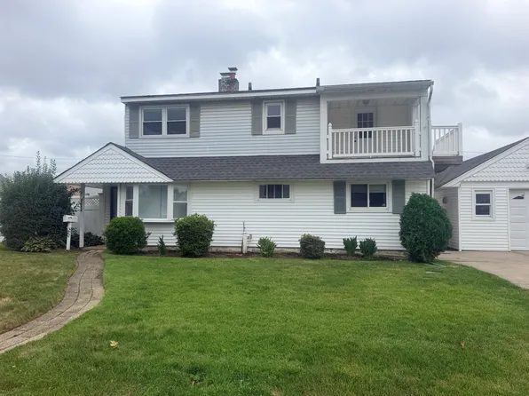 190 Meridian Rd, Levittown, NY 11756