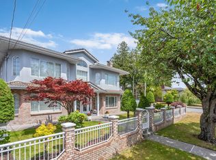 5889 Neville St, Burnaby, BC V5J 2J3