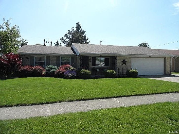 1st image of 611 Stonyridge Ave
