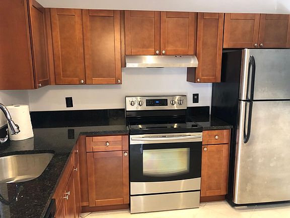 3rd image of 21911 Lake Forest Cir APT 204
