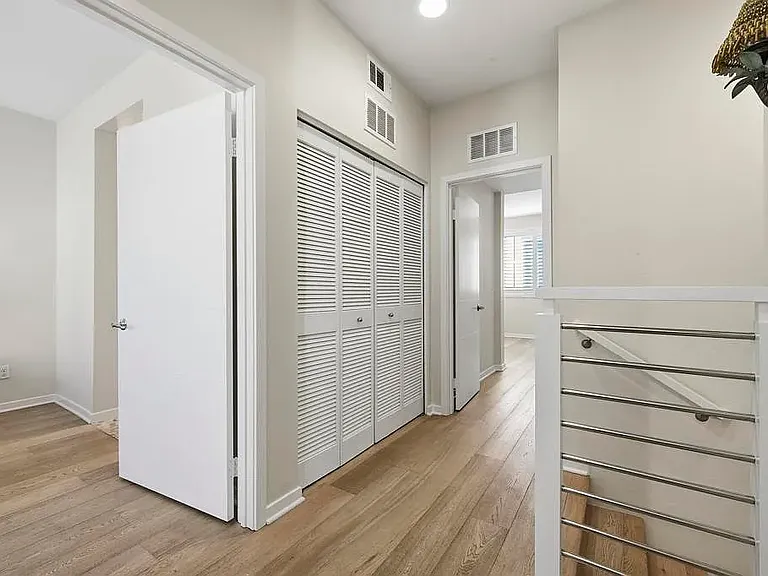 1566 Vista Del Mar Way #3 — Photo 26