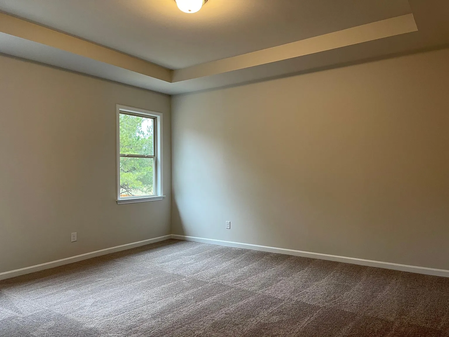 4 bed, 3173 sqft, $2,800 — Photo 4