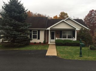 104 Patio Dr, Fairmont, WV 26554