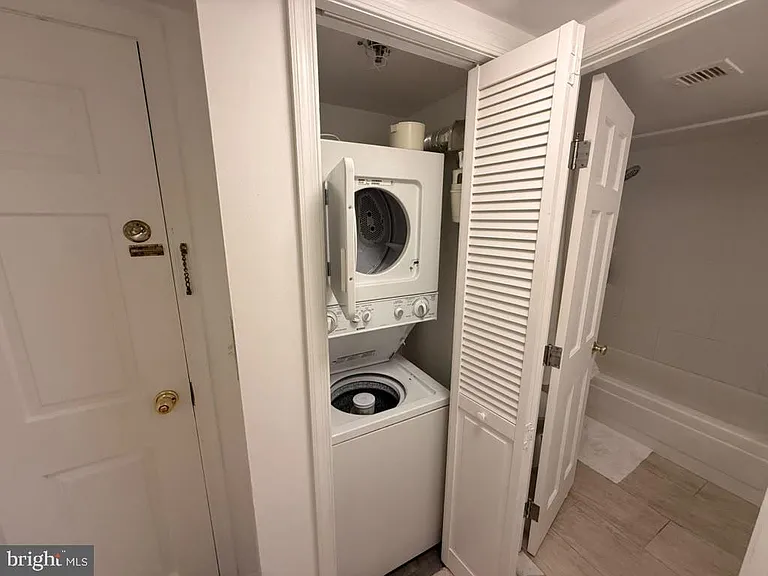 701 Pennsylvania #1020 — Photo 10