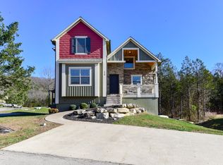 320 Deep Forest Ln, Hollister, MO 65672