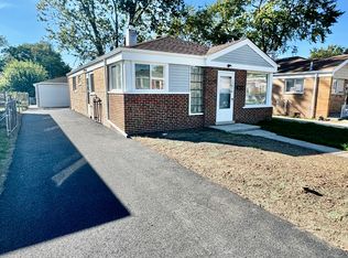 12816 S Racine Ave, Calumet Park, IL 60827
