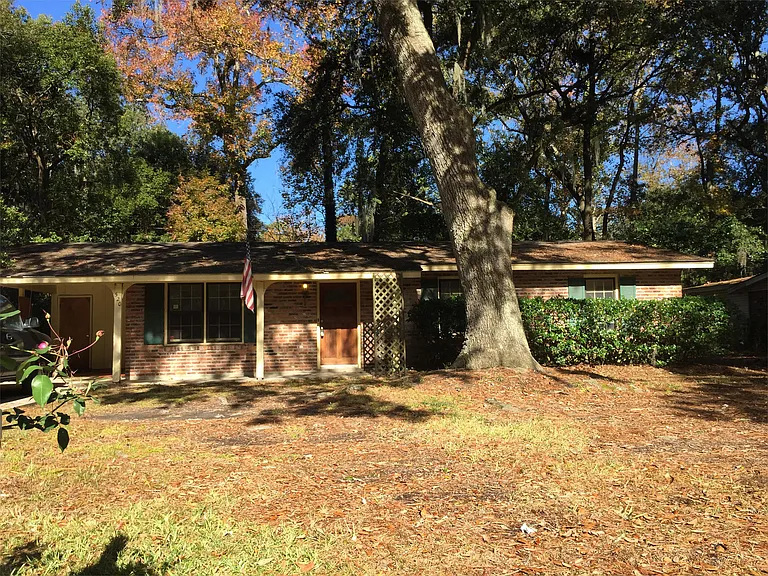 520 Mimosa Pl — Photo 2