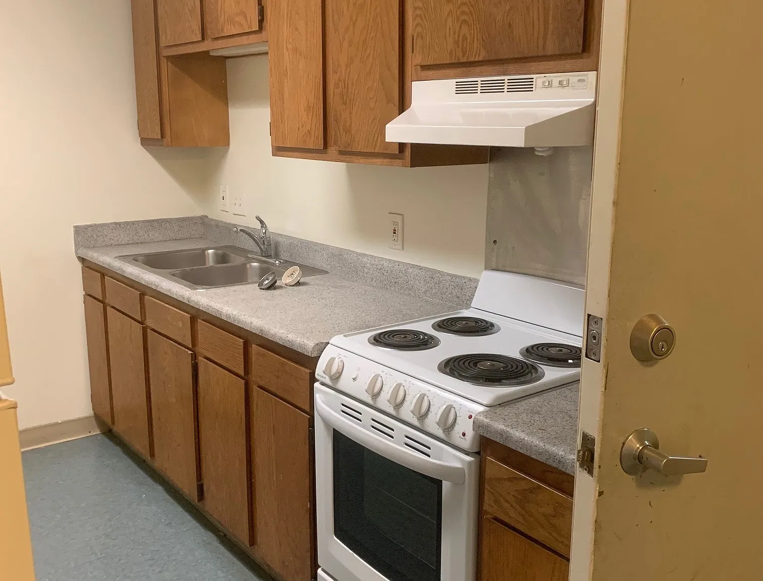 1 bed, 568 sqft, $1,075 — Photo 2