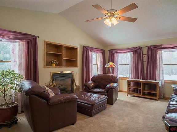 5th image of 109 Woods Dr